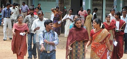 ஆசிரியர் தகுதித் தேர்வு: மாவட்ட வாரியாக விண்ணப்ப விநியோகம் மற்றும் பெற்றுக்கொள்ளும் மையங்கள்