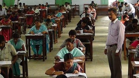 விருதுநதர் மாவட்டத்தில் முதல் தாள் ஆசிரியர் தகுதி தேர்வில் 9424 பேர் பங்கேற்றனர்