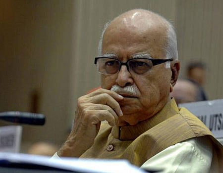 எம்.பி. பதவியை ராஜினாமா செய்துவிடலாமா என்று யோசிக்கிறேன்: அத்வானி வேதனை