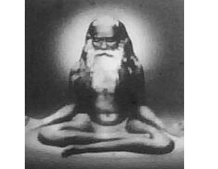 ஞானாசிரியர் நிஜானந்தரும் மாணவர் அச்சுததாசரும்!