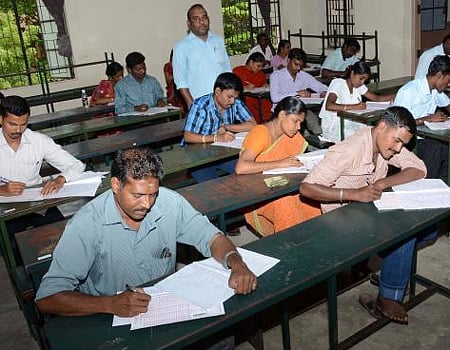 முதுகலை பட்டதாரி ஆசிரியர் நியமன தேர்வு: விருதுநகரில் 5039 பேர் பங்கேற்பு