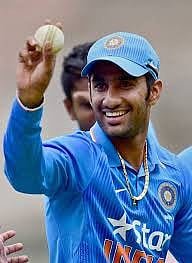 இந்தியா - தென் ஆப்பிரிக்கா டெஸ்ட்: பஞ்சாப் ஆல்ரவுண்டர்  குர்கீரத் சிங் அணியில் சேர்ப்பு