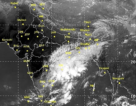 ஆந்திர கன மழை: சென்னை- விஜயவாடா சாலை துண்டிப்பு; 5 பேர் பலி 