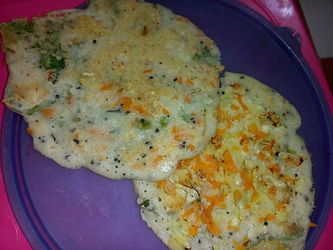 தினை அரிசி பனீர் வெஜிடபிள் ஊத்தப்பம்