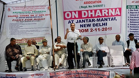 ஒரே பதவி ஒரே ஓய்வூதியம்: பதக்கங்களை திருப்பி வழங்க முன்னாள் ராணுவத்தினர் முடிவு