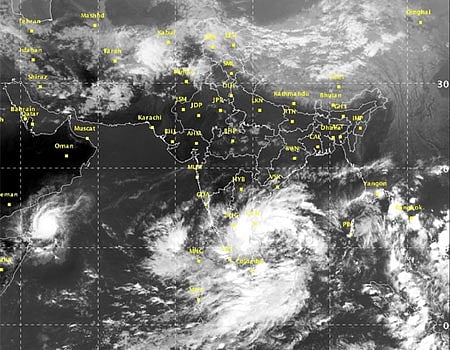 குமரி அருகே புதிய காற்றழுத்தத்தாழ்வு: தென்மாவட்டங்களில் மிகக் கனமழைக்கு வாய்ப்பு 
