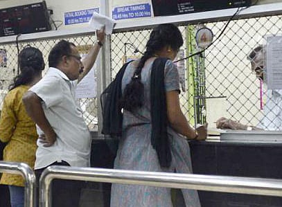 முன்பதிவு ரத்து: சிறப்பு மையங்களை அமைத்து ரயில்வே உத்தரவு