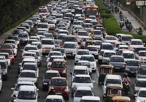 தில்லி மாசு: ஒற்றை-இரட்டை  திட்டம் இரு கார்களை வாங்க வழிவகுக்கும்!