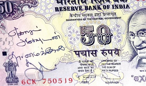 ரூபாய் நோட்டுகளில் எழுதியிருந்தால் செல்லாது: வதந்தி என ரிசர்வ் வங்கி விளக்கம்