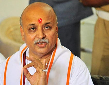 பிரதமர் மோடி எப்போதும் டீ விற்றதே கிடையாது: பற்ற வைத்த பிரவீன் தொகாடியா 