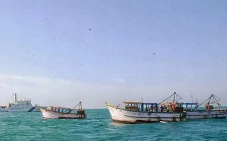 நெடுந்தீவு அருகே ராமேஸ்வரம் மீனவர்கள் 6 பேரை கைது: இலங்கை கடற்படை அட்டூழியம்