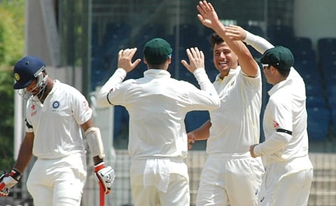 சென்னை போட்டி: கலாமுக்கு மெளன அஞ்சலி செலுத்திய கிரிக்கெட் வீரர்கள்