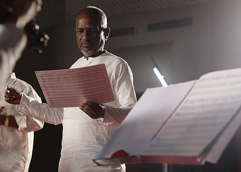 எவனோ ஒருவன் என் பெயரைச் சொல்லி பணம் வசூலித்து ஏமாற்றுகிறான்: இளையராஜா ஆவேசம்