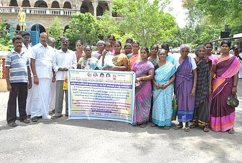 ஹைடெக் பிசினெஸ் நெட்வொர்க் திட்டம் மூலம் பல கோடி மோசடி செய்துள்ளதாக பெண்கள் ஆட்சியரிடம் பெண்கள் மனு