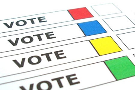 கேரளா உள்ளாட்சித் தேர்தல்: மழை மற்றும் பழுதடைந்த வாக்குப் பதிவு இயந்திரங்களால் வாக்குப் பதிவு பாதிப்பு