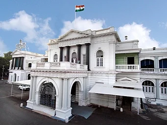 விடியோ விவகாரம் குறித்து கவன ஈர்ப்பு தீர்மானம்: சபாநாயகர் மறுப்பு; திமுகவினர் அமளி