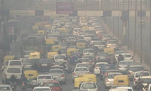 தில்லி வாகனக் கட்டுப்பாடு: வாரத்தின் முதல் நாளில் கடும் வாகன நெரிசல்