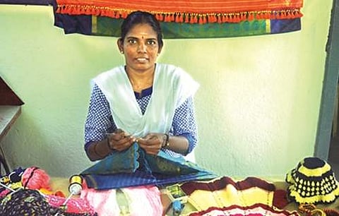 பணத்தை அள்ளித் தரும் பட்டுநூல் சேலை குஞ்சலம்!