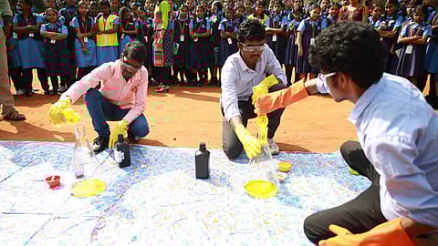 அறிவியல் கண்காட்சியா? மேஜிக் ஷோவா? வேலம்மாள் பள்ளியின் அசத்தல் ’பிக் பேங்’!