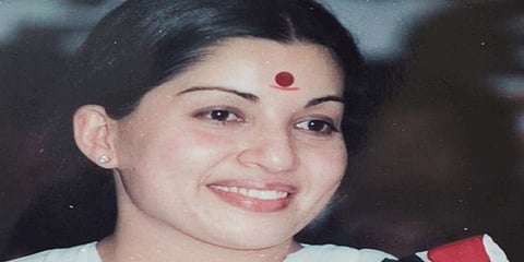 ஜெயலலிதா வெளிப்படையான நபராக இருக்கத்தான் ஆசைப்பட்டாரா?