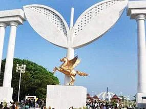 யார் தான் அவரைக் காதலிக்கவில்லை?