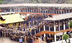 சபரிமலை கோயிலுக்குள் பெண்கள் நுழைய தடை: கேரள அரசு ஆதரவு