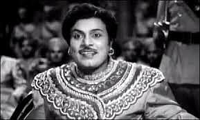 திரையில் வில்லாதி வில்லன்...நிஜத்தில்?