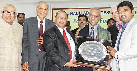 உச்சத்தில் இருக்கும்போது விடை பெறுவதே வெற்றிக்கு அடையாளம்: நீதிபதி வெ.ராமசுப்பிரமணியன்