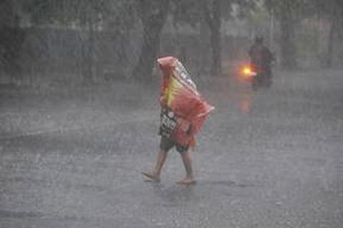 உத்தரகண்ட் மாநிலத்தில் கனமழை: நிலச்சரிவில் சிக்கி பலர் படுகாயம் 