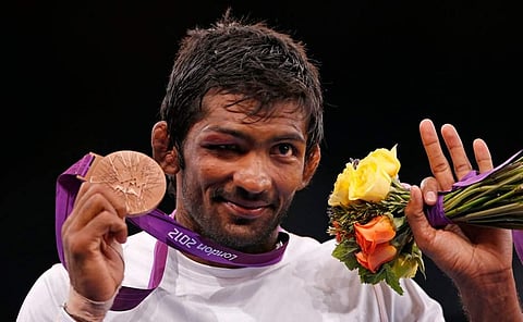 லண்டன் ஒலிம்பிக்கில் யோகேஷ்வர் தத்துக்கு வெள்ளிப் பதக்கம்: அதிகாரபூர்வ அறிவிப்பு!