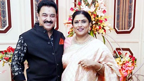 25-வது திருமண ஆண்டு விழா கொண்டாட்டம்