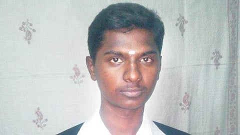 புழல் சிறையில் ராம்குமார் தற்கொலை