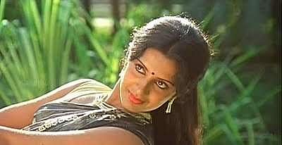 ரிப்ளக்டர் வெப்பத்துல கூட நடிக்கிறவர் என்னதான் மன்மதனா இருந்தாலும் எங்கேயிருந்து சார் காதல் வரும்?