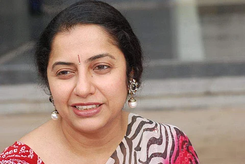 ப.பாண்டி கன்னட ரீமேக்கில் நடிக்கிறார் சுஹாசினி!