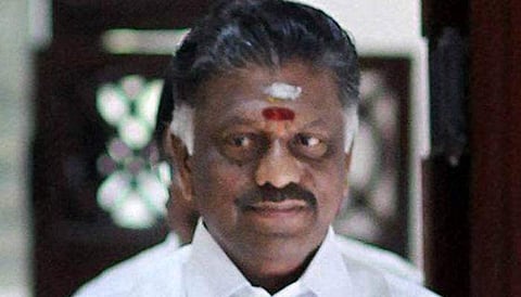 குடியரசுதினம்: முதல் முறையாக கொடியேற்றுகிறார் முதல்வர்