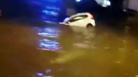 உத்தரப்பிரதேசத்தில் கன மழைக்கு 10 பேர் பலி; 28 பேர் படுகாயம்