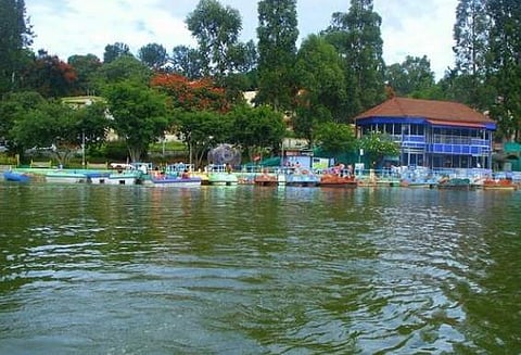 தீபாவளி விடுமுறை: கொடைக்கானலில் குவிந்த சுற்றுலாப் பயணிகள்