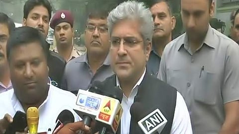 தில்லி வாகன கட்டுப்பாடு தற்காலிக வாபஸ்: போக்குவரத்துத்துறை அமைச்சர் அறிவிப்பு