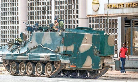 ஜிம்பாப்வேயில் தொடர்ந்து பதற்ற நிலை: தலைநகர் வீதிகளில் 2-ஆவது நாளாக ராணுவ வாகனங்கள்