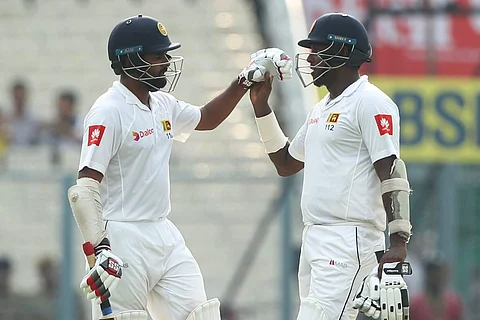 கொல்கத்தா டெஸ்ட்: இந்தியா 172; இலங்கை 165/4
