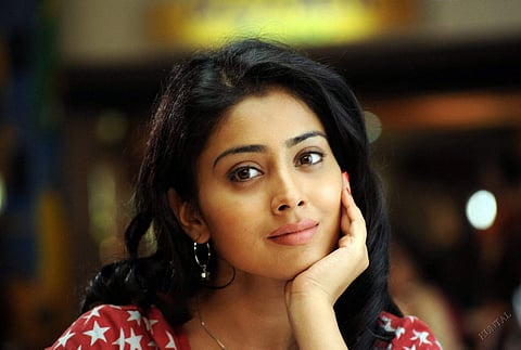 தமிழ் சினிமாவில் வெறும் கிளாமர் டாலாக மட்டுமே சித்தரிக்கப்பட்டு வீணடிக்கப்பட்ட ஹீரோயின்!