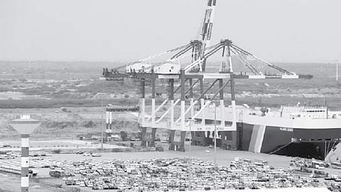 இலங்கை அம்பாந்தோட்டை துறைமுகம் சீனாவிடம் ஒப்படைப்பு