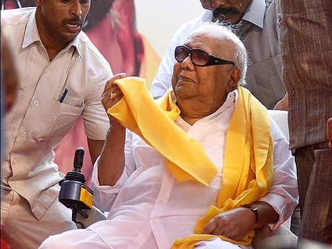 நீண்ட இடைவேளைக்குப் பிறகு அறிவாலயம் வந்தார் கருணாநிதி! 