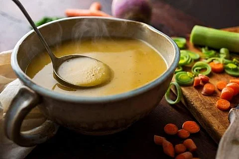 இந்த குளிருக்கு ஏற்ற சத்தான சுவையான காய்கறி சூப்