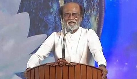 போயஸ் கார்டனில் இருந்து மீண்டும் ஒரு முதல்வர்... வா தலைவா வா வா..!!! ரஜினி ரசிகர்களின் டிவிட்டர்!