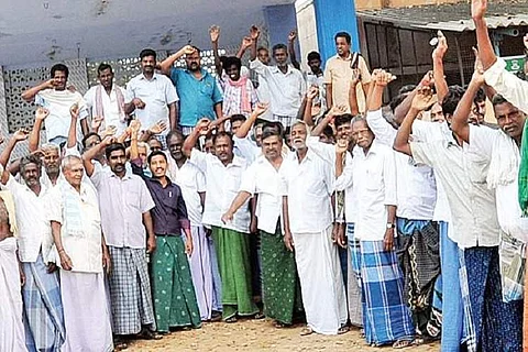 நெடுவாசல் ஹைட்ரோ கார்பன் திட்டத்தினை அனுமதிக்க மாட்டோம்: போராட்டக் குழுவினரிடம் முதல்வர் உறுதி! 