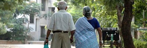 நம்புங்கள்... பல முதியோருக்கு சொந்த வீட்டை விட ஓய்வு இல்லங்களே நிம்மதி தருகிறதாம்!