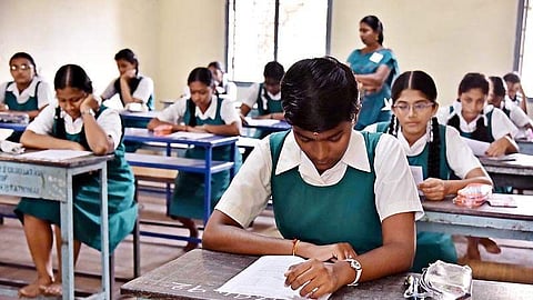 சிபிஎஸ்இ 10, 12-ம் வகுப்பு தேர்வுகளில் மதிப்பெண் முறை பின்பற்றப்படும்: சிபிஎஸ்இ அறிவிப்பு