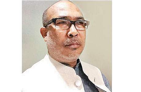 மணிப்பூர் முதல்வரானார் பீரேன் சிங்: 9 பேர் கொண்ட அமைச்சரவை பதவியேற்பு