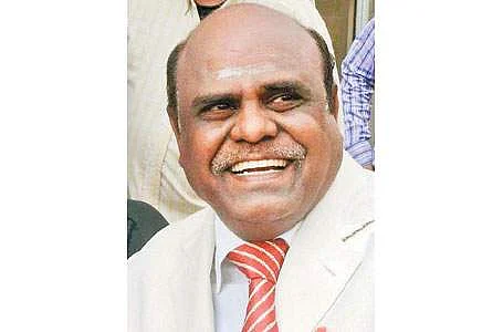 'உச்ச நீதிமன்ற தலைமை நீதிபதிக்கு 5 ஆண்டு சிறைத் தண்டனை'